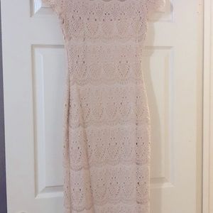 Beige lace dress with lining